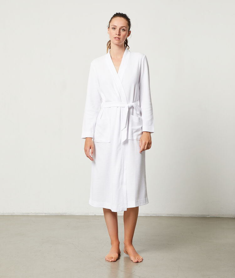 D&eacute;shabill&eacute; long blanc.