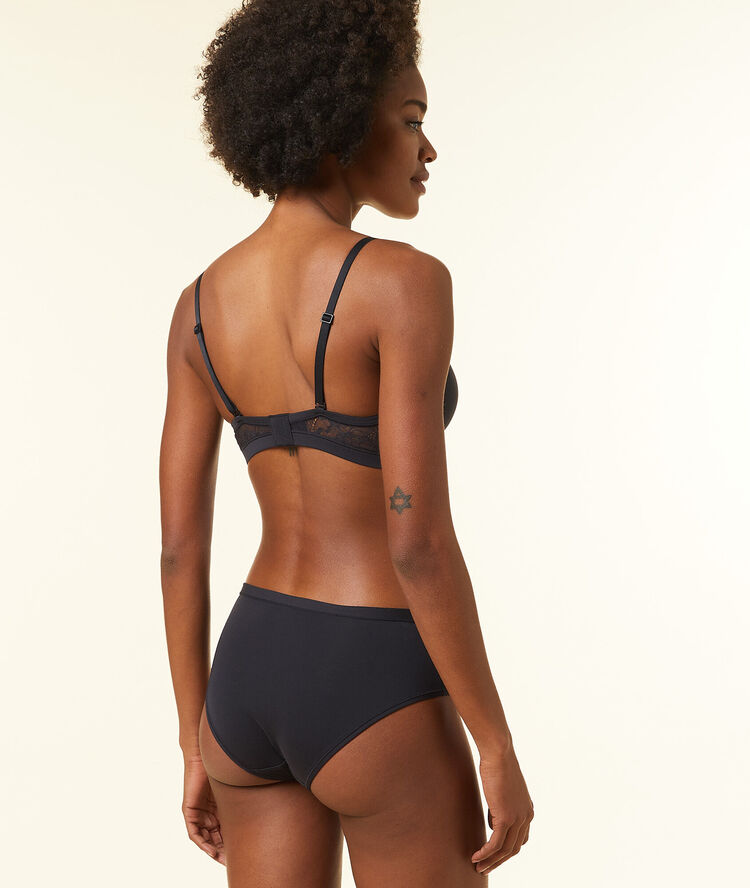 Non wired thin pads bra  black.