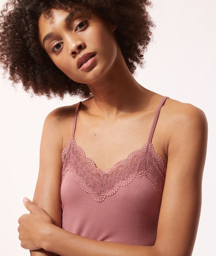 Nuisette, d&eacute;tails dentelle blush.