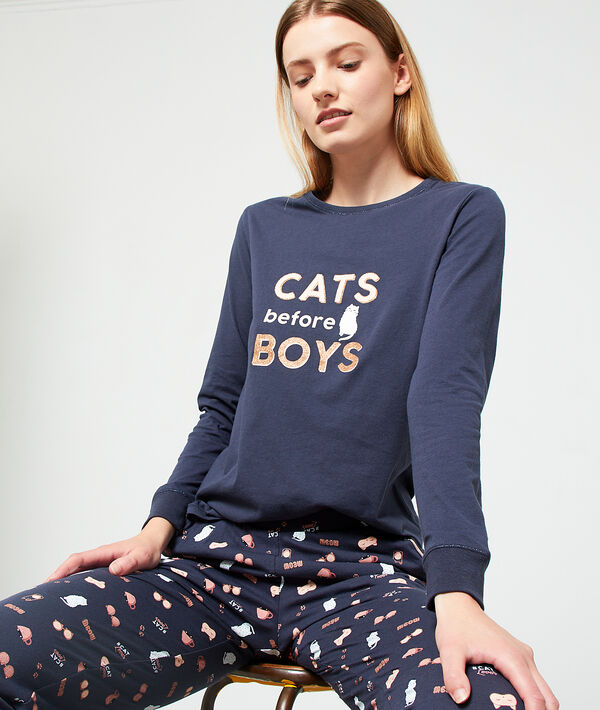 "cats before boys" T-shirt "cats before boys" T-shirt