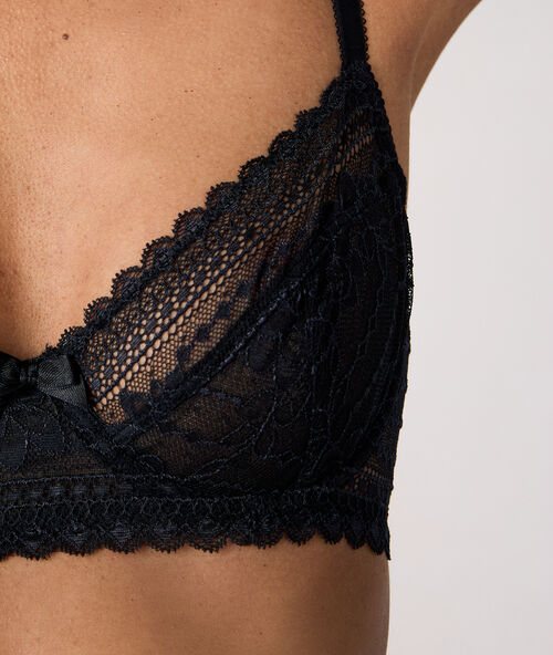 Lace bra, no padding black.