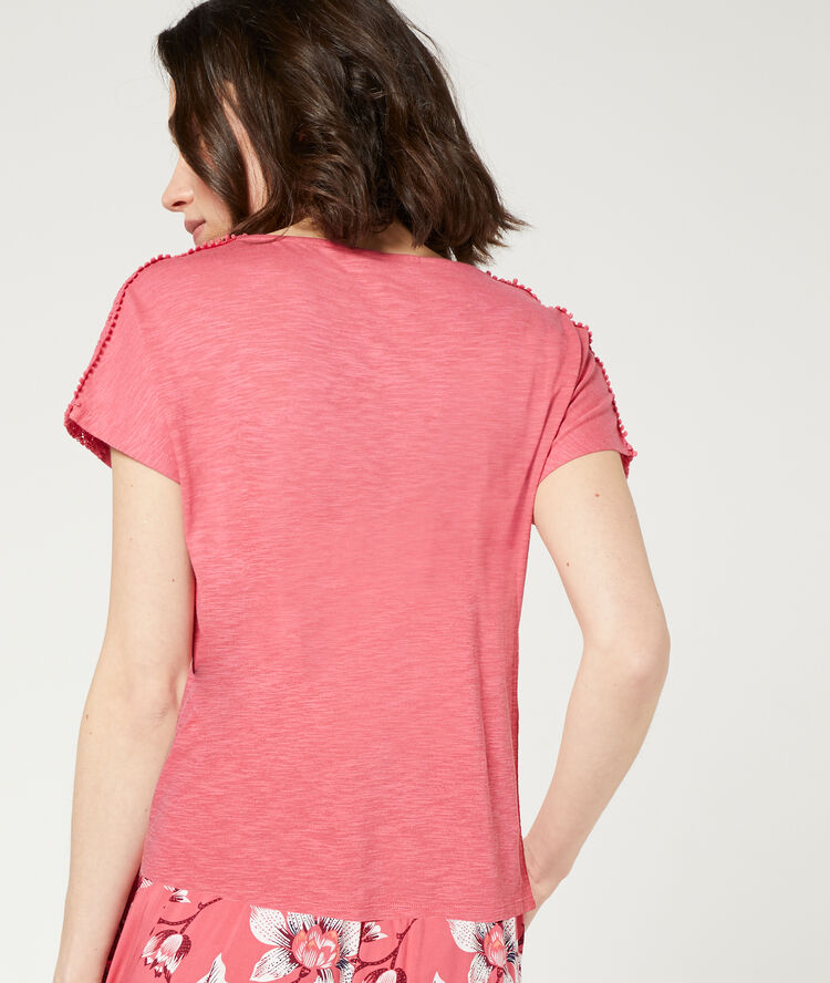 T-shirt with guipure details coral.