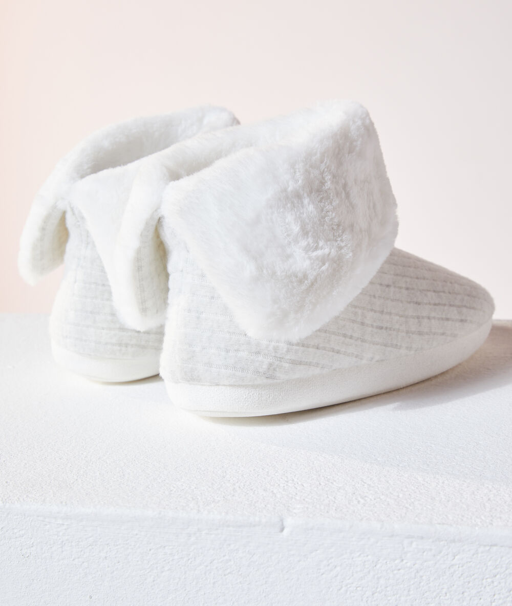Faux fur boot slippers grey.