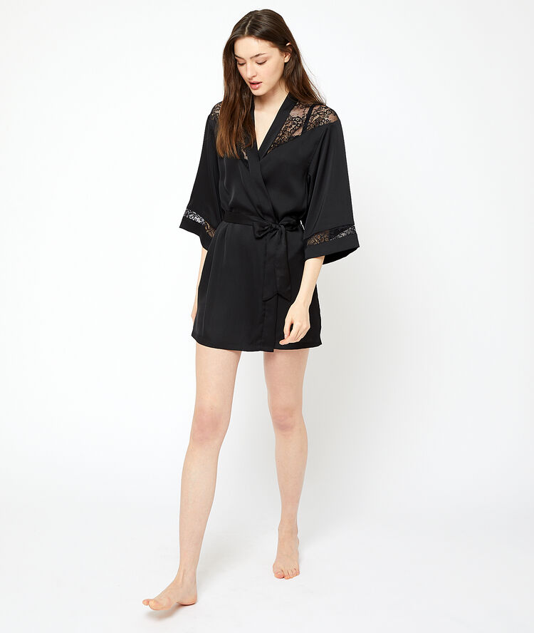 Lace detailing kimono black.