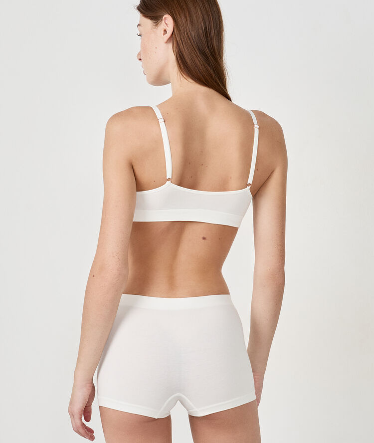 Seamless bralette, removable pads off white.