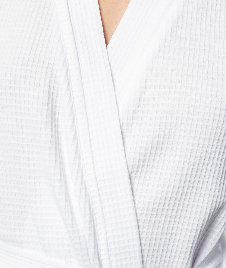 D&eacute;shabill&eacute; long blanc.