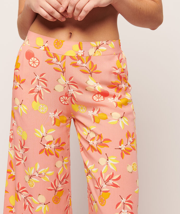 Trousers in a floral print pink.