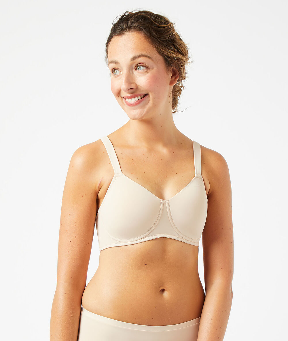 Post-masectomy light padded bra linen.