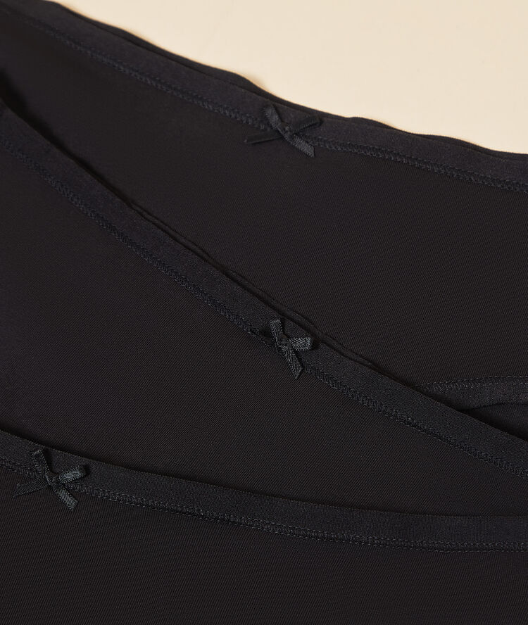 Pack of 3 plain cotton shorts black.