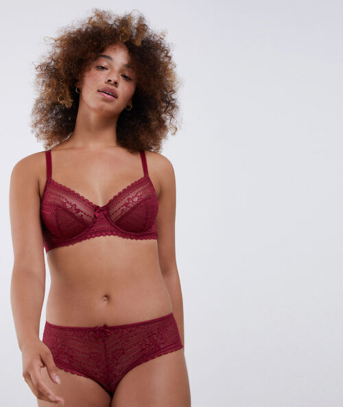 Culotte en dentelle florale grenat.