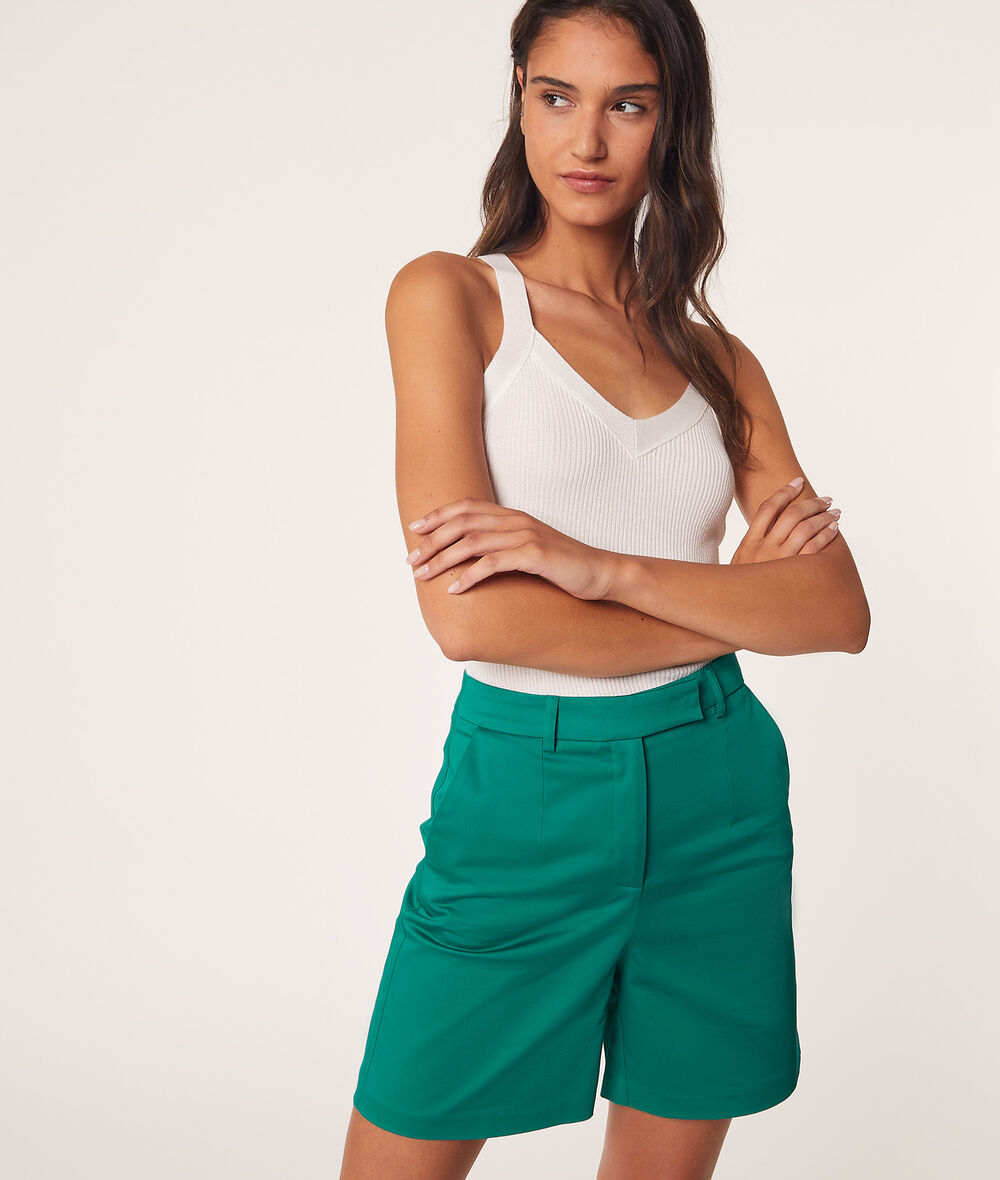 High waist shorts;${refinementColor}