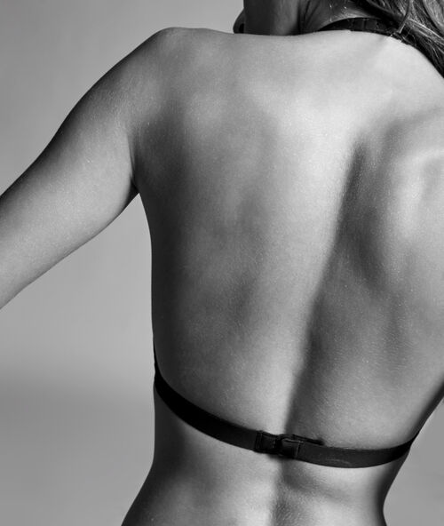 Demi-cup bra in fine lace, removable choker black.