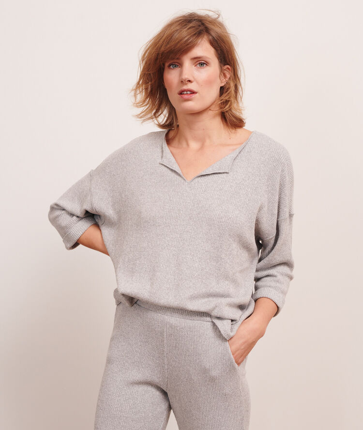 T-shirt manches longues c&ocirc;tel&eacute; gris.