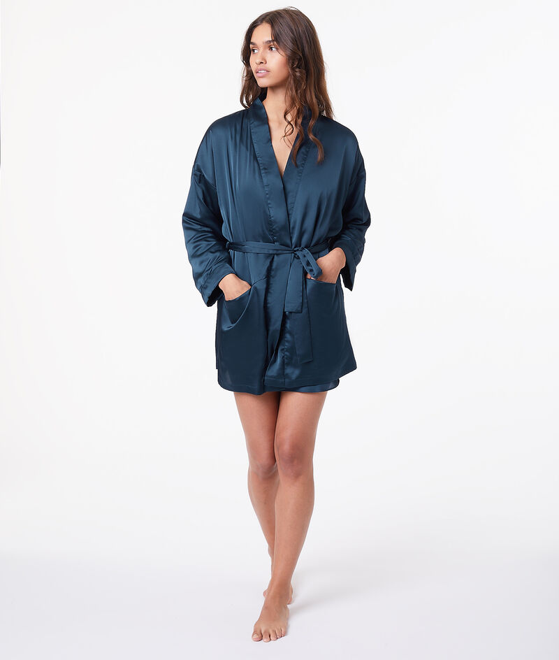 Fleece lined robe;${refinementColor}