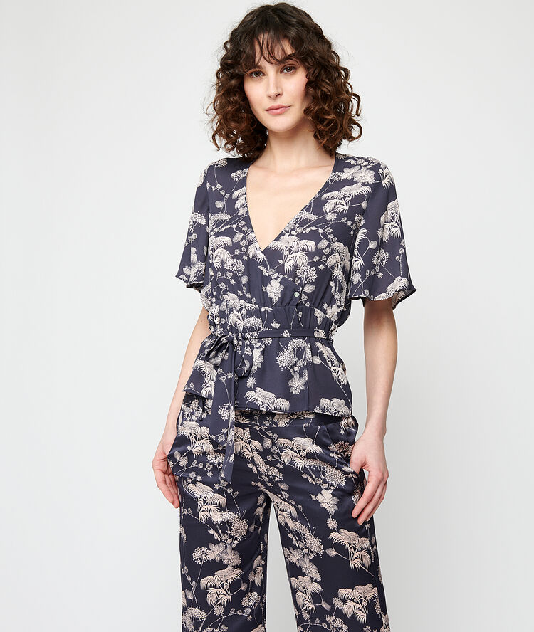 Wrap top with short sleeves navy blue.