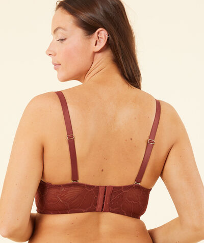 Flexible underwired balconette bra with multi-positional straps;${refinementColor}