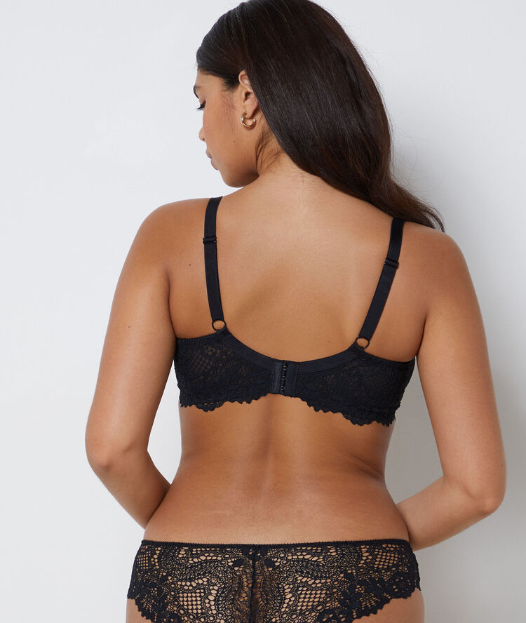 Non-padded lace bra black.