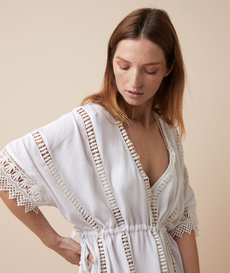 Tunique de plage ecru.