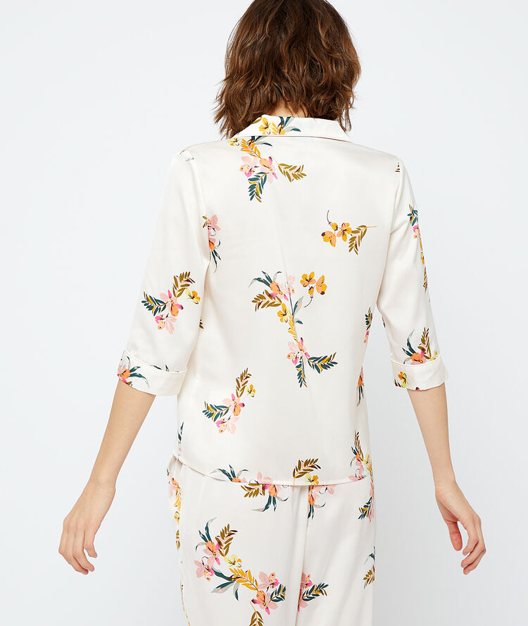 Belted satiny pyjama shirt  print on off white.