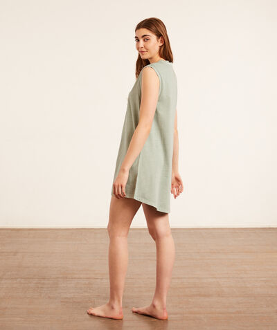 Sleeveless nightgown;${refinementColor}