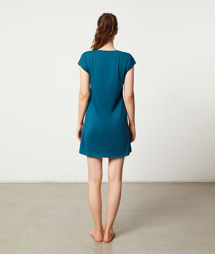 Chemise de nuit bleu canard.