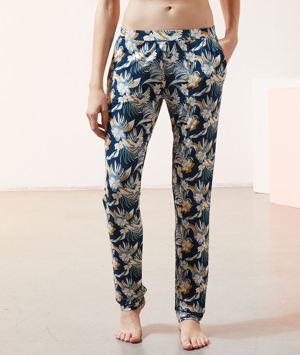 Printed trousers peacock blue.