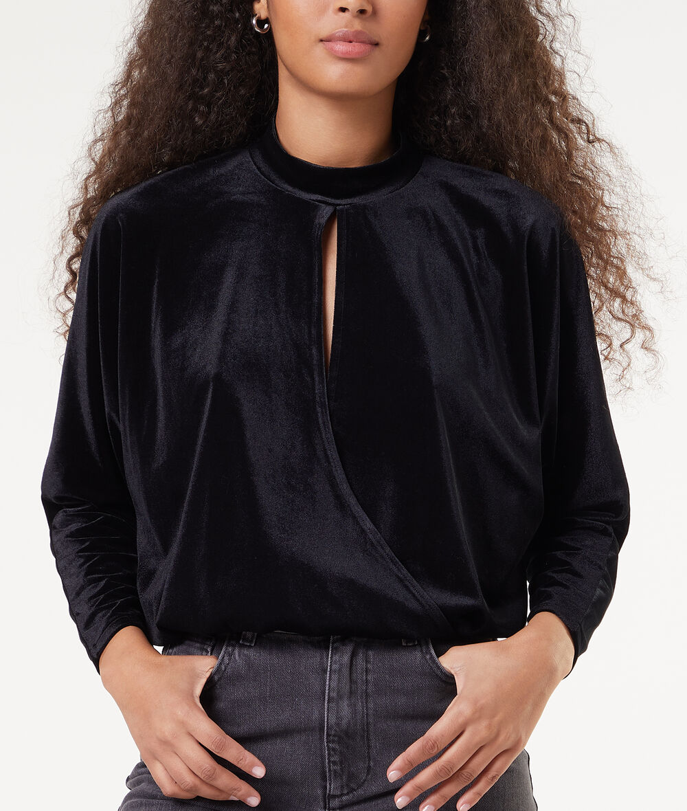 Velvet long sleeve t-shirt ;${refinementColor}
