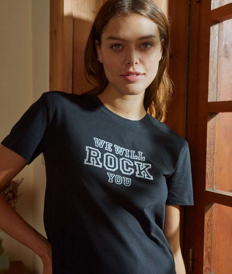 Coffret t-shirt et culotte noir.