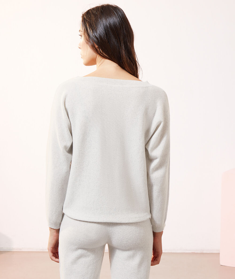 Cashmere sweatshirt off white.