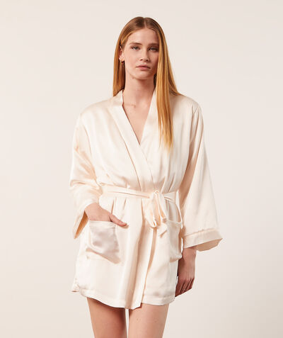 Fleece lined satin robe;${refinementColor}