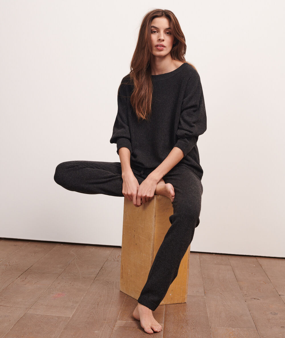 Cashmere sweatshirt charcoal grey.