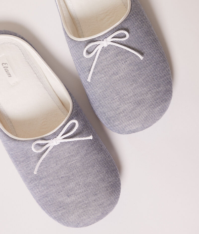Mule Slipper;${refinementColor}