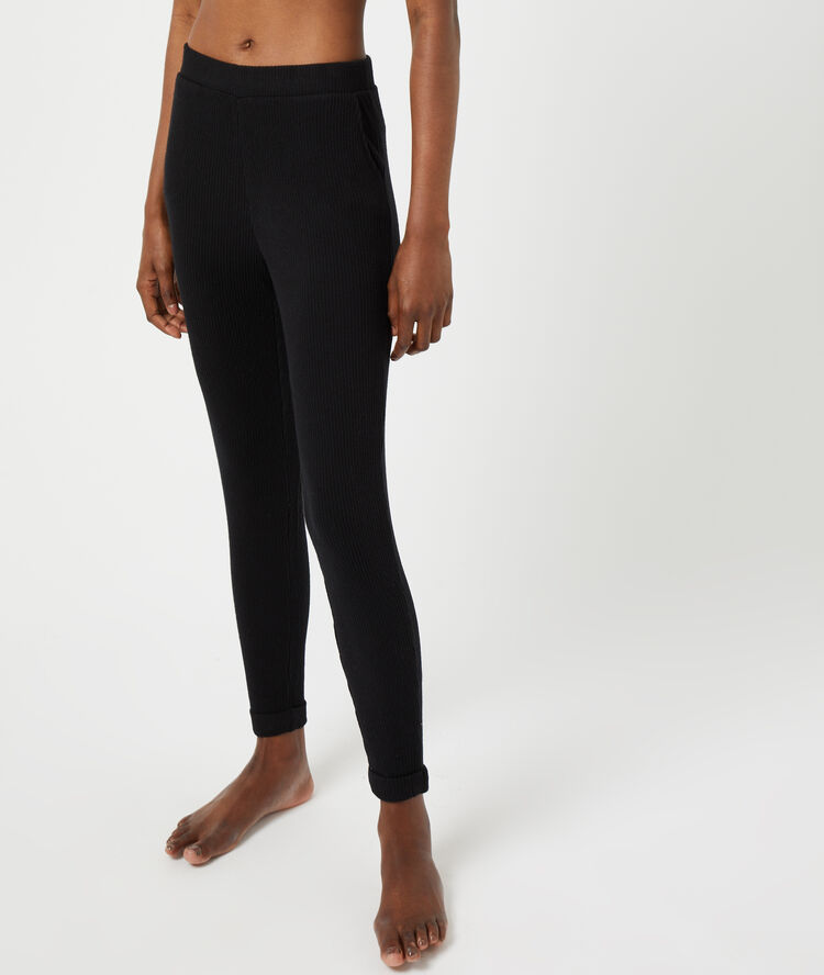 Pantalon c&ocirc;tel&eacute; noir.