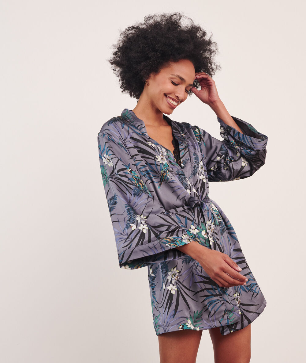 Satiny kimono with fleece lining  mauve.