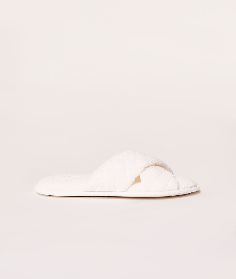 Slide slipper;${refinementColor}