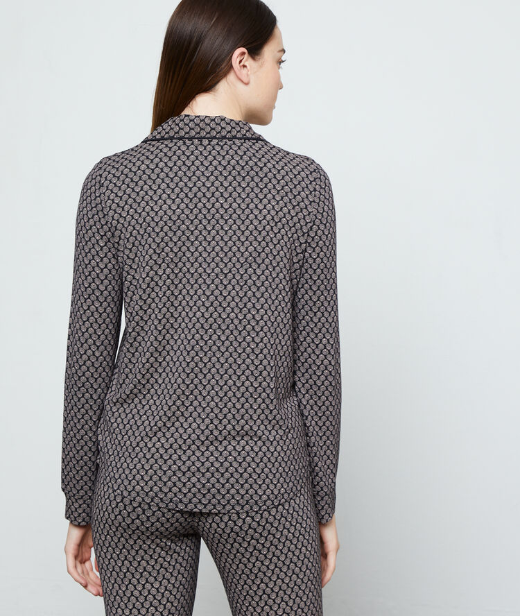 Chemise de pyjama noir.