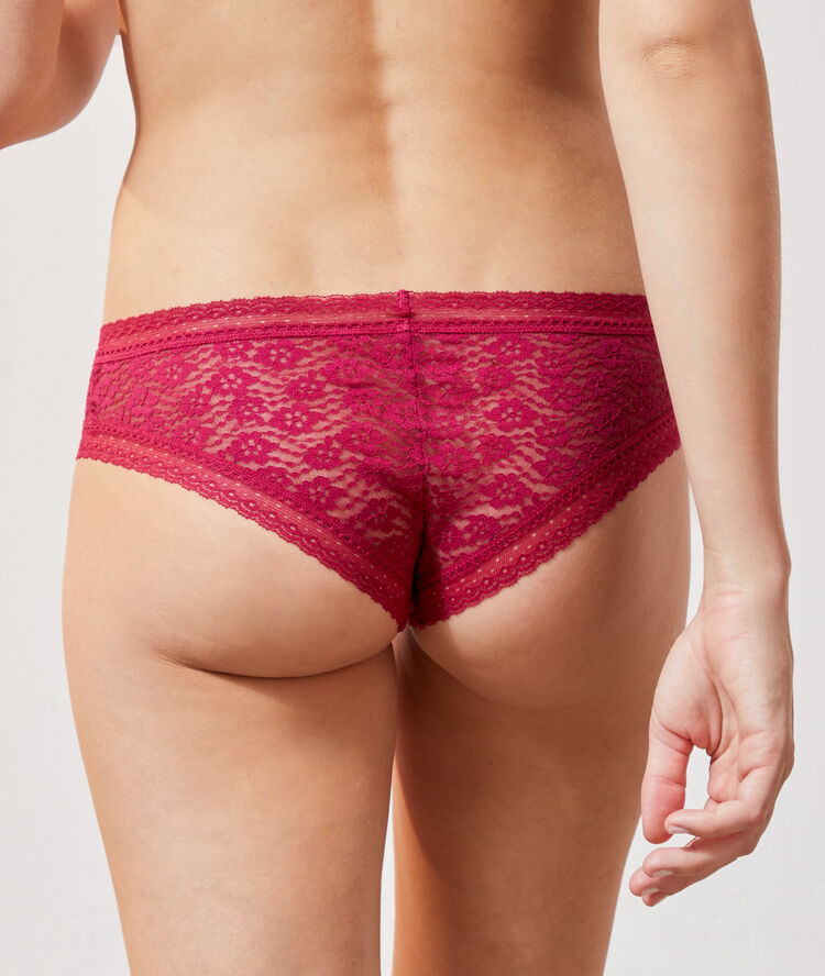 Hipster en dentelle fushia.