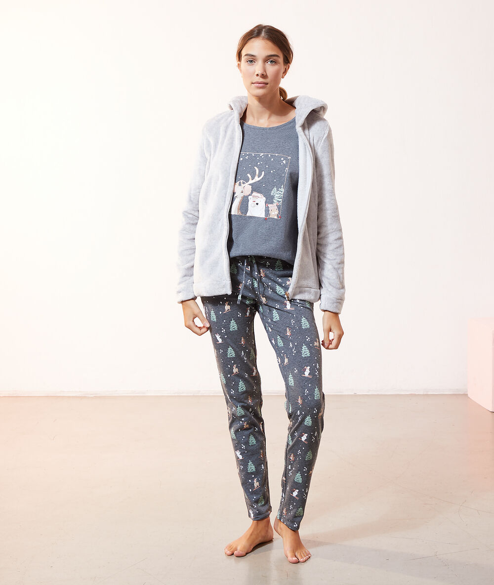 3 piece pyjama set grey.