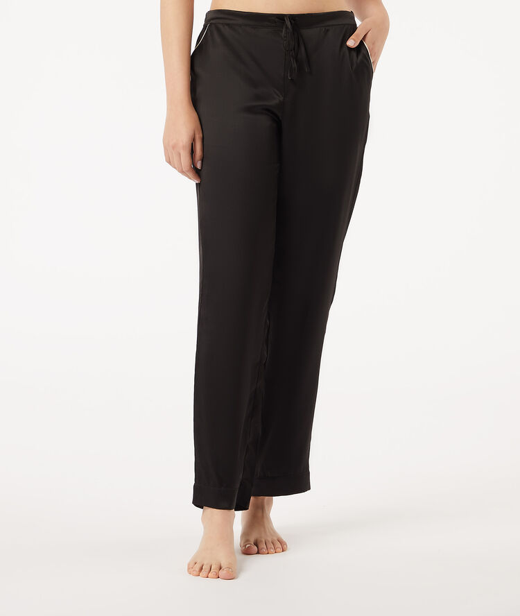 Pantalon en soie noir.