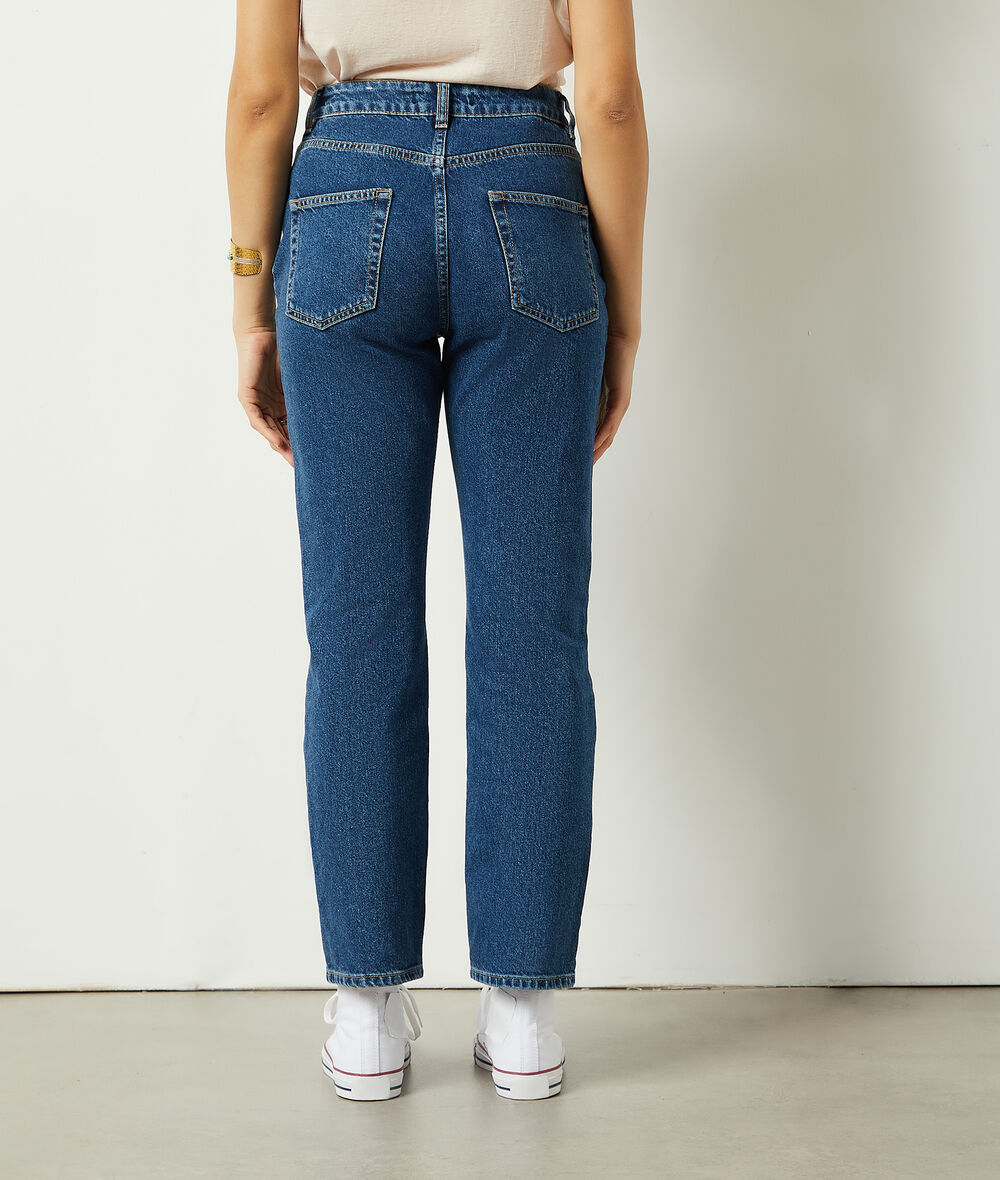 Straight cut jeans;${refinementColor}