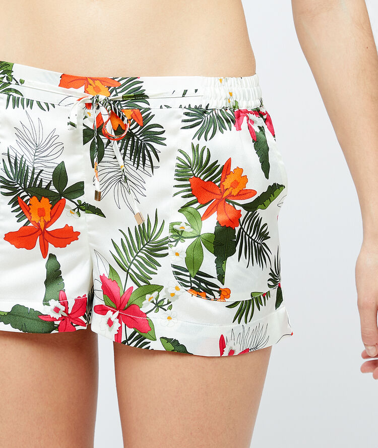 Short satiné imprimé ecru.