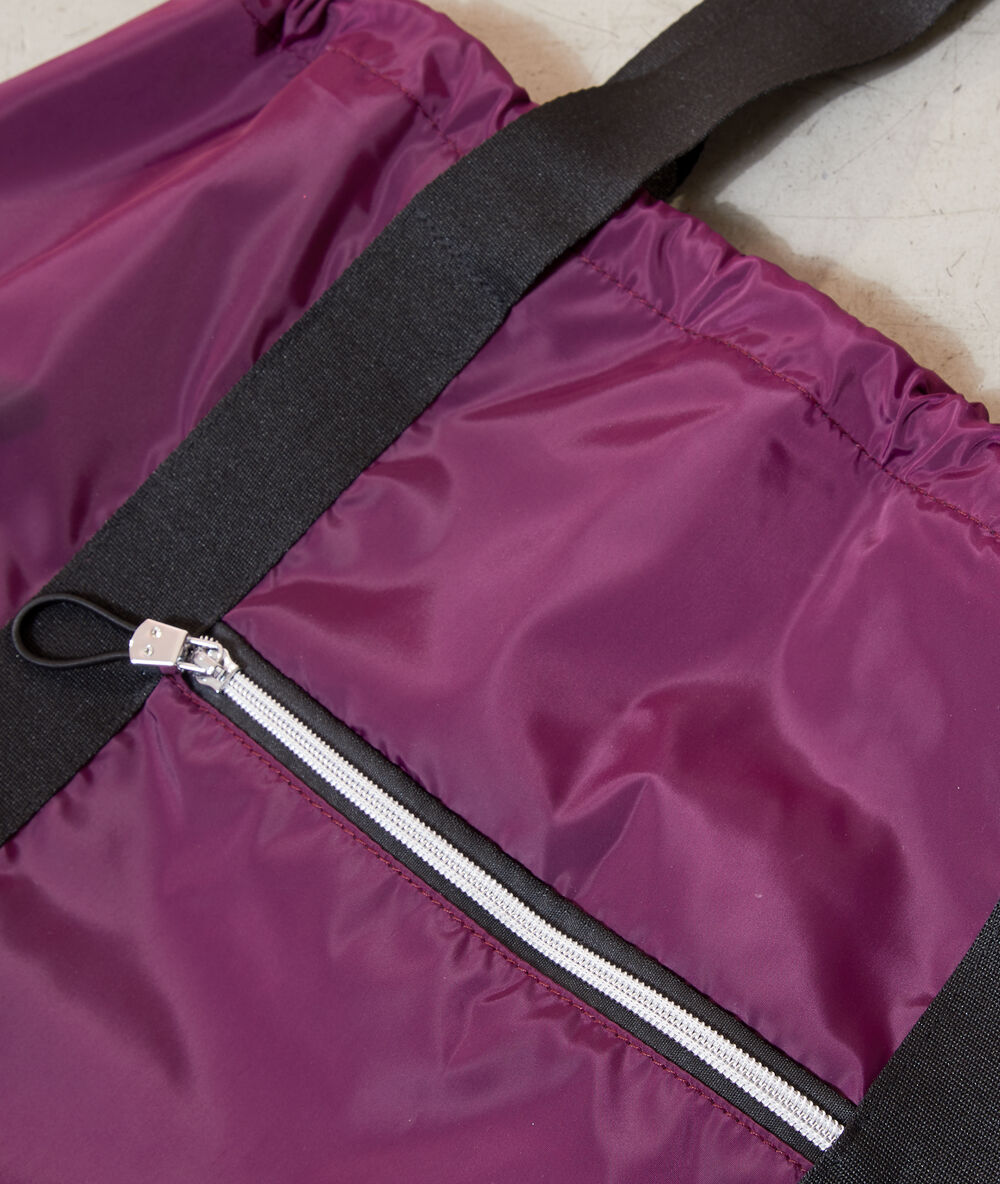 Sports bag plum.