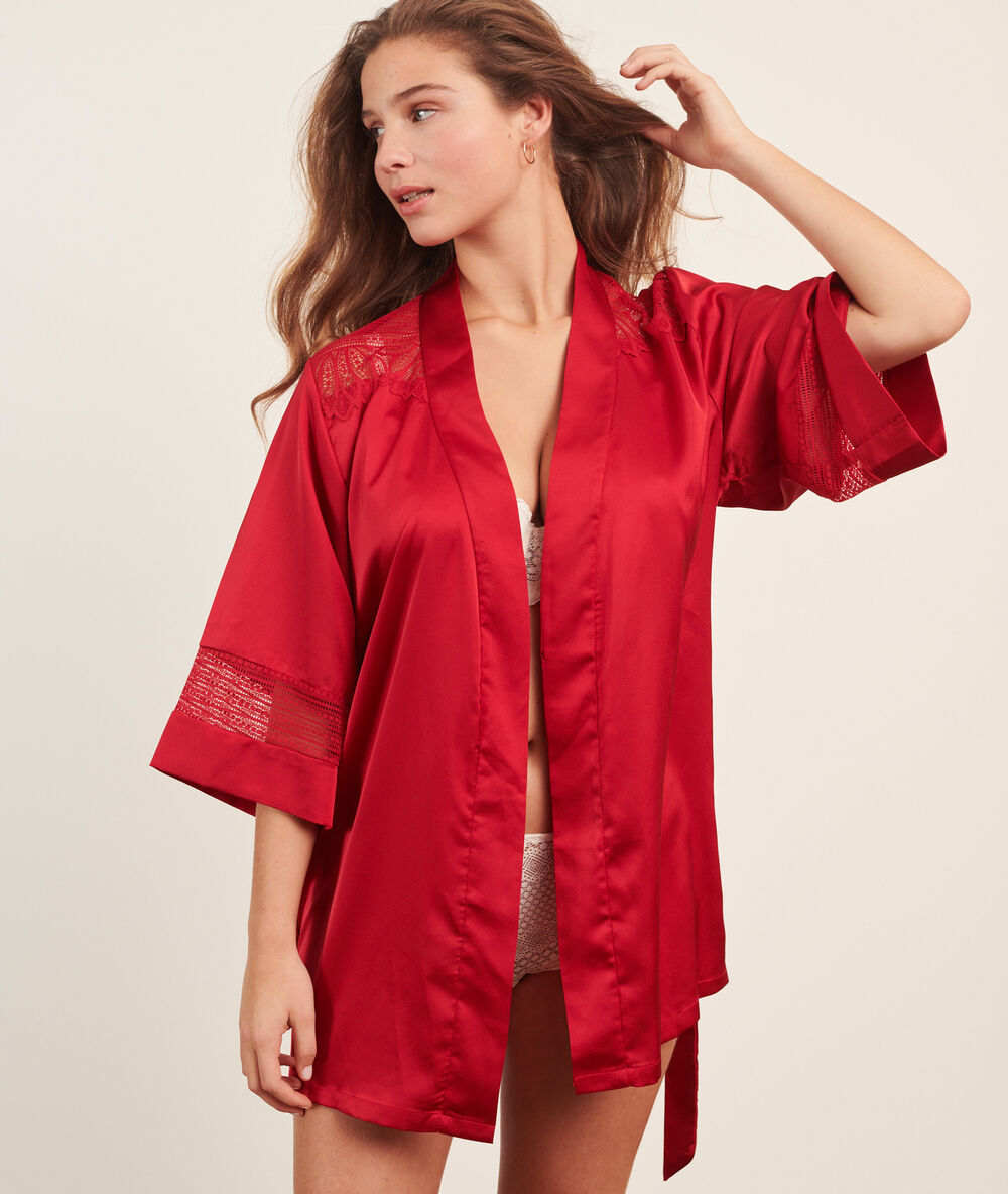 Lace trimmed kimono red.