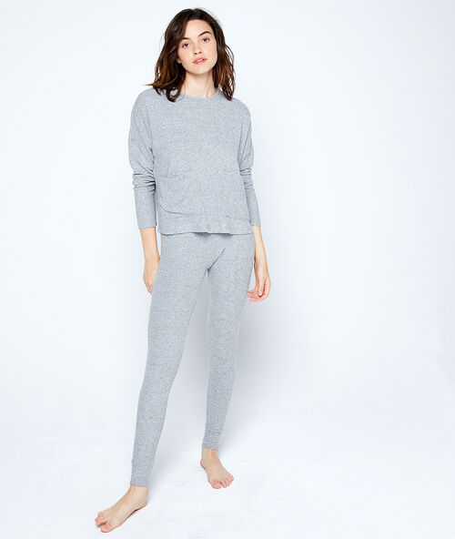 Long sleeves t-shirt grey.
