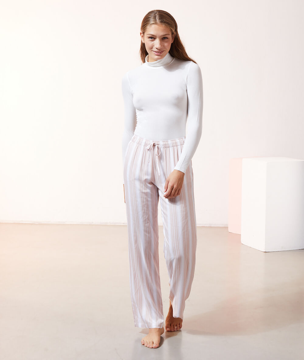 Trousers in stripes pink.