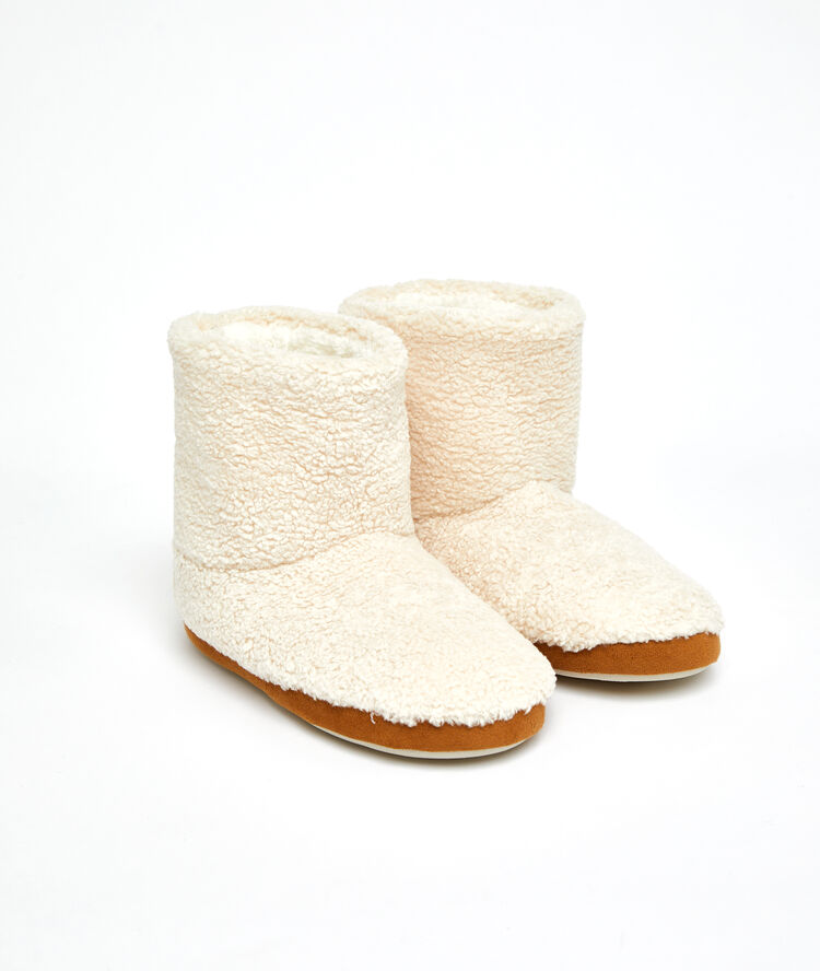 Chaussons bottines doudou ecru.