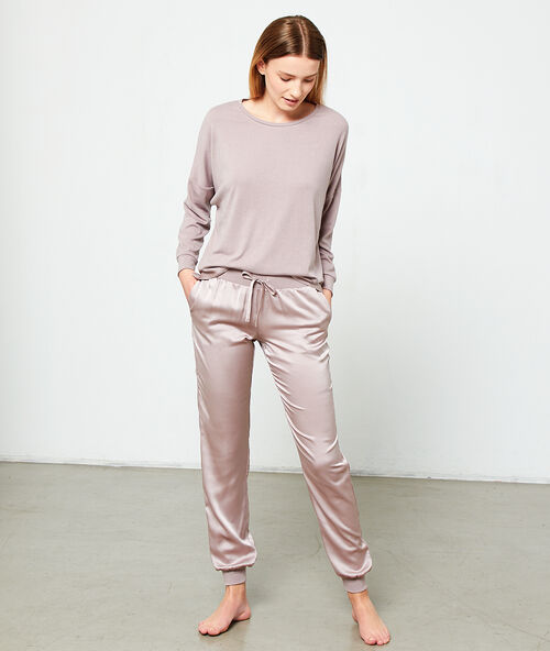 Pantalon satiné taupe.