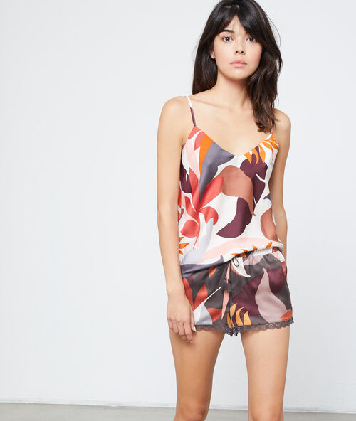 Satiny top in foliage print multicolor.