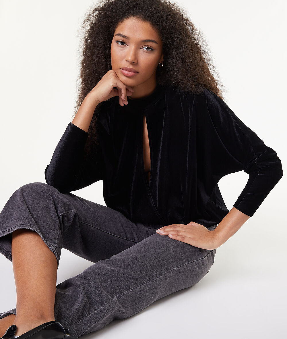 Velvet long sleeve t-shirt ;${refinementColor}