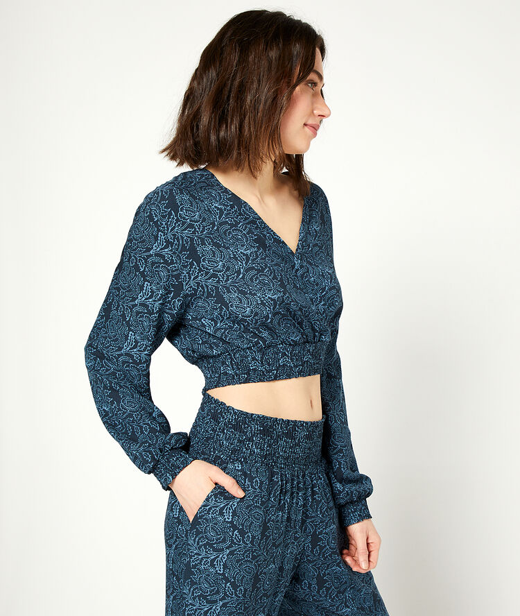 Smocked top in a floral print navy blue.